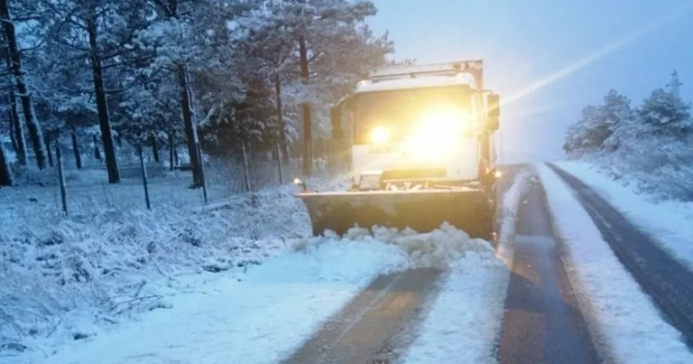 Karayolları 13.(Gelibolu) Ve 18.(Tekirdağ) Şube Şeflikleri Yollarında Rutin Yol Bakım, Onarım İle Kar Ve Buz Mücadelesi